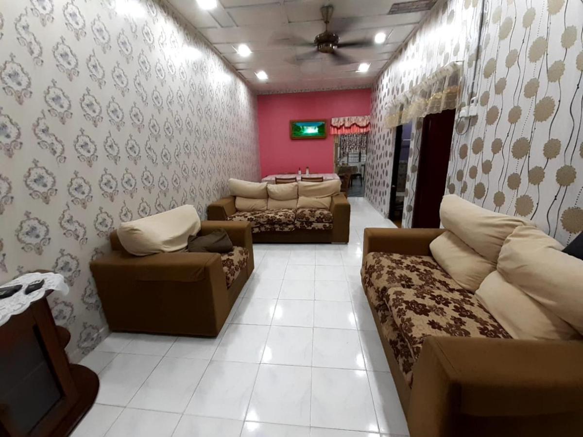 Bemban Garden Homestay バトゥ・ガジャ エクステリア 写真